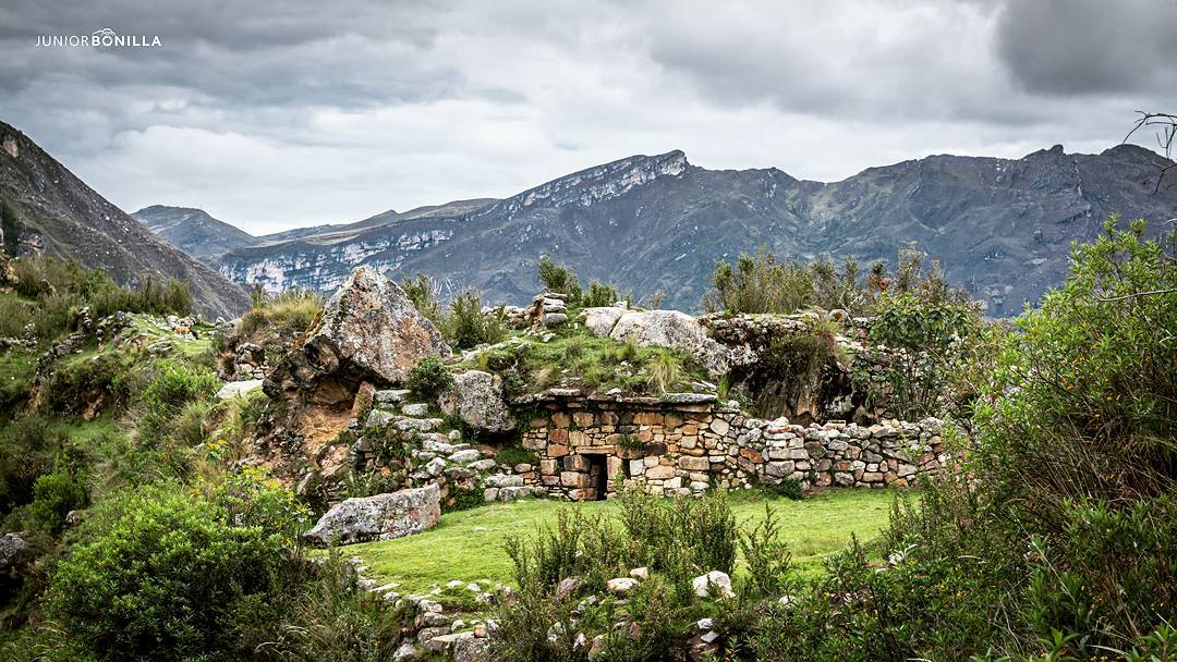 Yanahuanca Mochilea Perú Travel